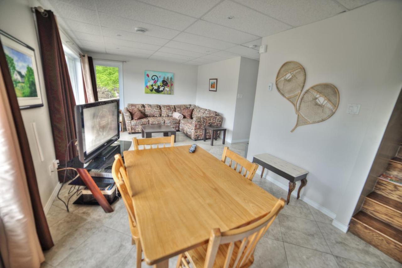 Chalet Potvin Bouchard L'Anse-Saint-Jean Ngoại thất bức ảnh